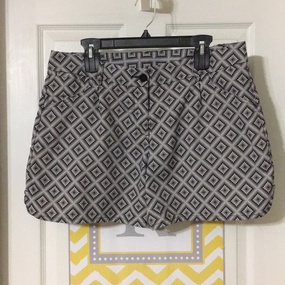 Puma golf shorts size 14